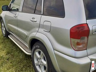 2001 Toyota RAV4 II (XA20), серебристый, 1300000 рублей, вид 3