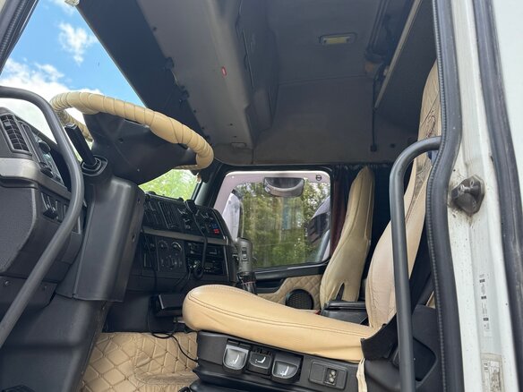 2005 Volvo FH, белый, 4300000 рублей - вид 8