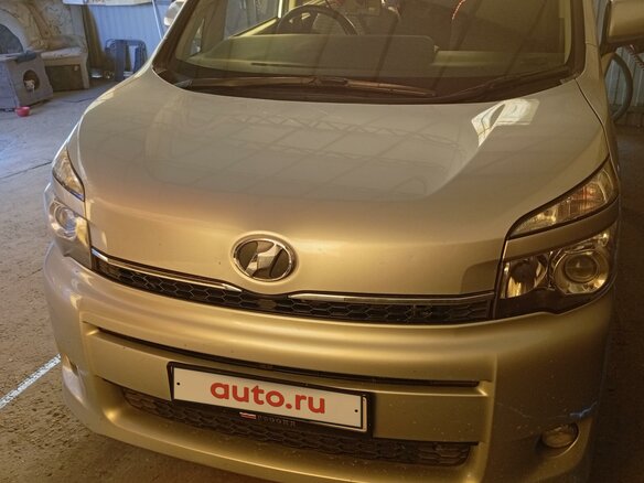 2013 Toyota Voxy II (R70) Рестайлинг, серый, 1750000 рублей