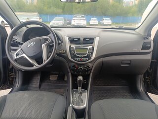 2011 Hyundai Solaris I, чёрный, 420000 рублей, вид 2
