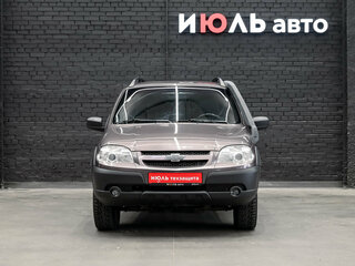2017 Chevrolet Niva I Рестайлинг, коричневый, 590000 рублей, вид 2