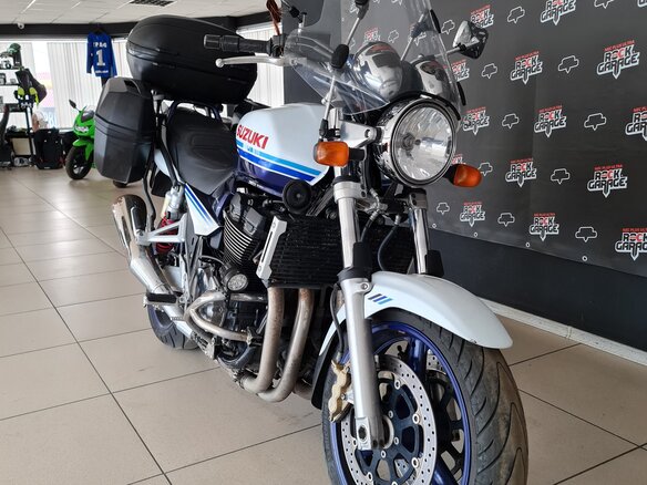2010 Suzuki GSX 1400, белый - вид 3