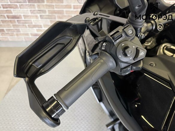 2025 Yamaha MT-09 Tracer (FJ-09), чёрный, 1740000 рублей - вид 14