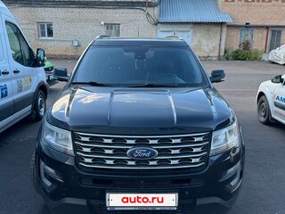 2017 Ford Explorer V Рестайлинг 2, чёрный, 2590000 рублей, вид 2