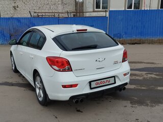 2012 Chevrolet Cruze I, белый, 680000 рублей, вид 2