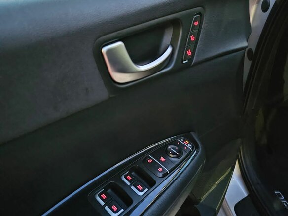 2018 Kia Optima IV, серебристый, 1850000 рублей - вид 5