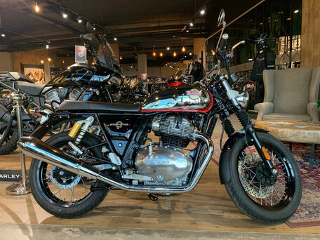 2025 Royal Enfield Interceptor 650, серебристый, 708000 рублей, вид 2