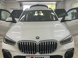 2019 BMW X5 30d IV (G05/G18), белый, 6750000 рублей, вид 4