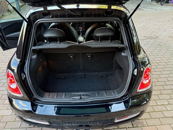 2010 Mini Hatch Cooper S II (R56) Рестайлинг, чёрный, 2440000 рублей - вид 25