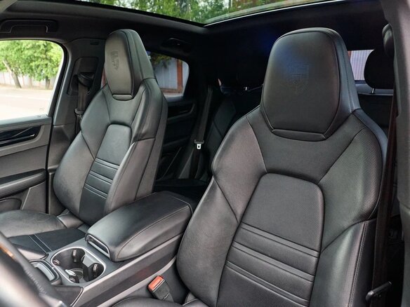2019 Porsche Cayenne Coupé III, оранжевый, 8500000 рублей - вид 39