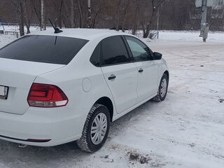 2017 Volkswagen Polo V Рестайлинг, белый, 950000 рублей, вид 4