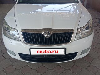 2012 Skoda Octavia II (A5) Рестайлинг, белый, 1050000 рублей, вид 1