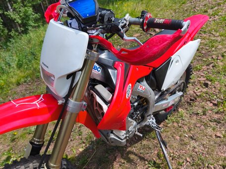 2006 Honda CRF 450X, красный, 400000 рублей, вид 2