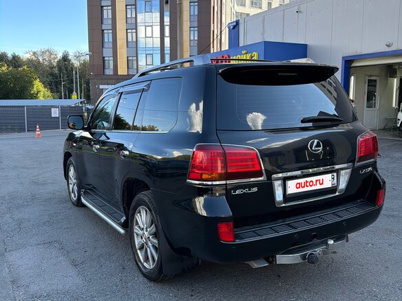 2010 Lexus LX 570 III, чёрный, 3400000 рублей - вид 3