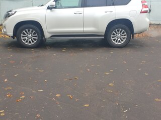 2015 Toyota Land Cruiser Prado 150 Series Рестайлинг 1, белый, 3500000 рублей, вид 4