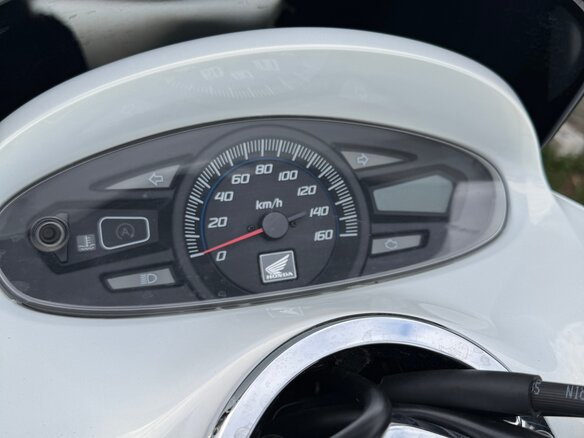 2014 Honda PCX 150, белый, 290000 рублей - вид 4
