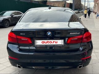 2018 BMW 5 серии 520d xDrive VII (G30/G31/G38), чёрный, 2900000 рублей, вид 4