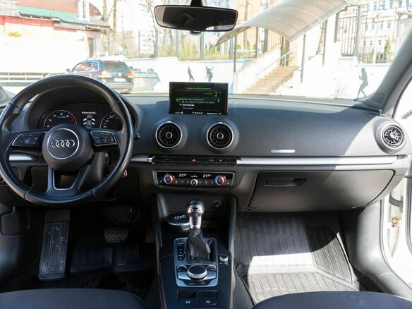 2017 Audi A3 III (8V) Рестайлинг, белый, 1750000 рублей - вид 7