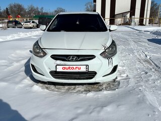 2011 Hyundai Solaris I, белый, 525000 рублей, вид 1