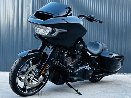 2024 Harley-Davidson Road Glide, чёрный, 3750000 рублей, вид 1