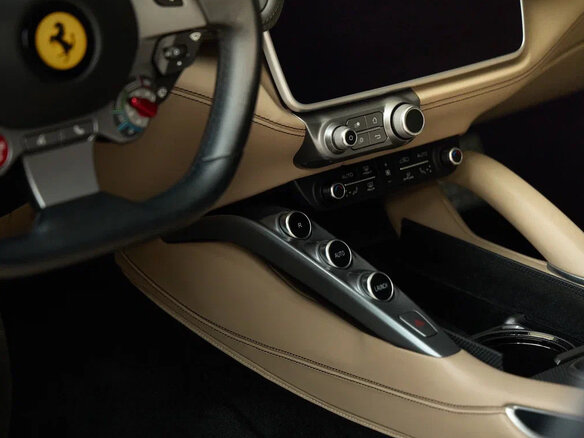 2017 Ferrari GTC4Lusso T, чёрный, 19500000 рублей - вид 12