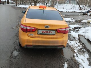 2014 Kia Rio III, жёлтый, 605000 рублей, вид 5