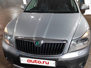2012 Skoda Octavia Scout II (A5) Рестайлинг, серебристый, 1250000 рублей, вид 1
