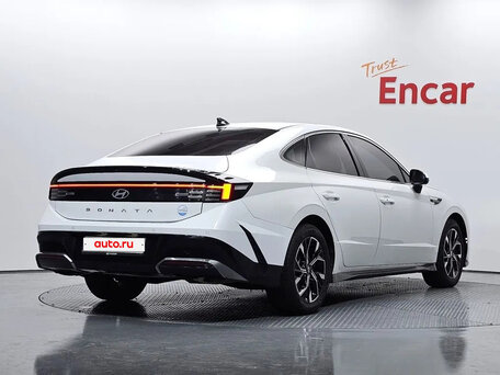 2023 Hyundai Sonata VIII (DN8) Рестайлинг, белый, 2180000 рублей, вид 3