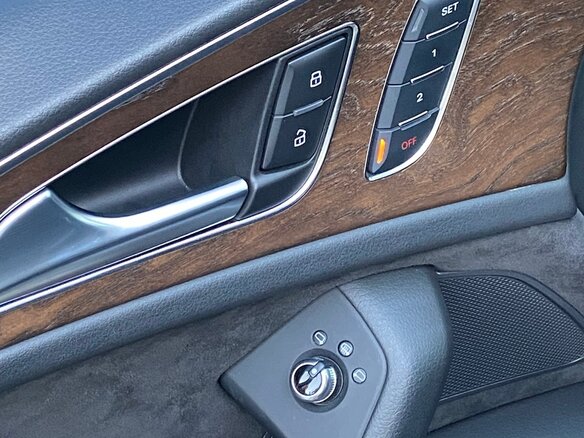 2015 Audi A6 IV (C7) Рестайлинг, чёрный, 4050000 рублей - вид 15