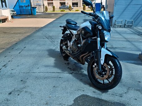 2014 Yamaha MT-07 (FZ-07), белый, 730000 рублей, вид 4