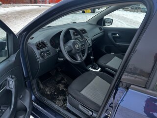2015 Volkswagen Polo V, синий, 1100000 рублей, вид 4