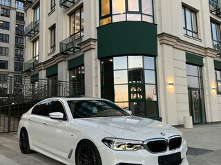 2018 BMW 5 серии 530i xDrive VII (G30/G31/G38), белый, 4575000 рублей, вид 1