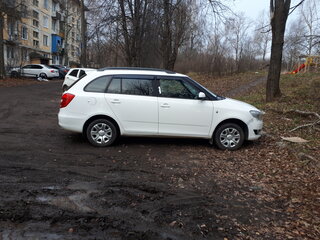 2012 Skoda Fabia II Рестайлинг, белый, 460000 рублей, вид 3