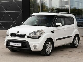 2013 Kia Soul I Рестайлинг, белый, 745000 рублей, вид 1