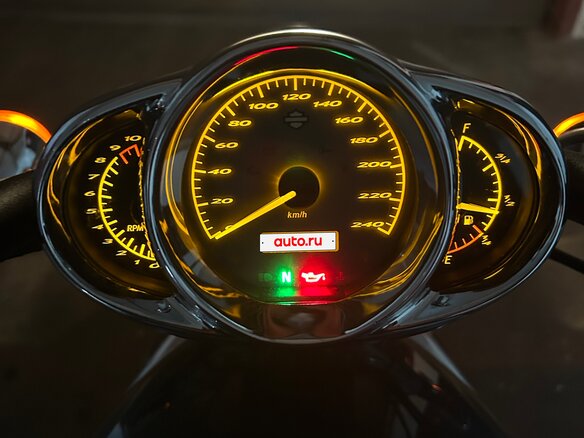2005 Harley-Davidson V-Rod, серебристый, 765000 рублей - вид 11
