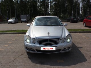 2009 Mercedes-Benz E-Класс 220 III (W211, S211) Рестайлинг, серебристый, 1000000 рублей, вид 2