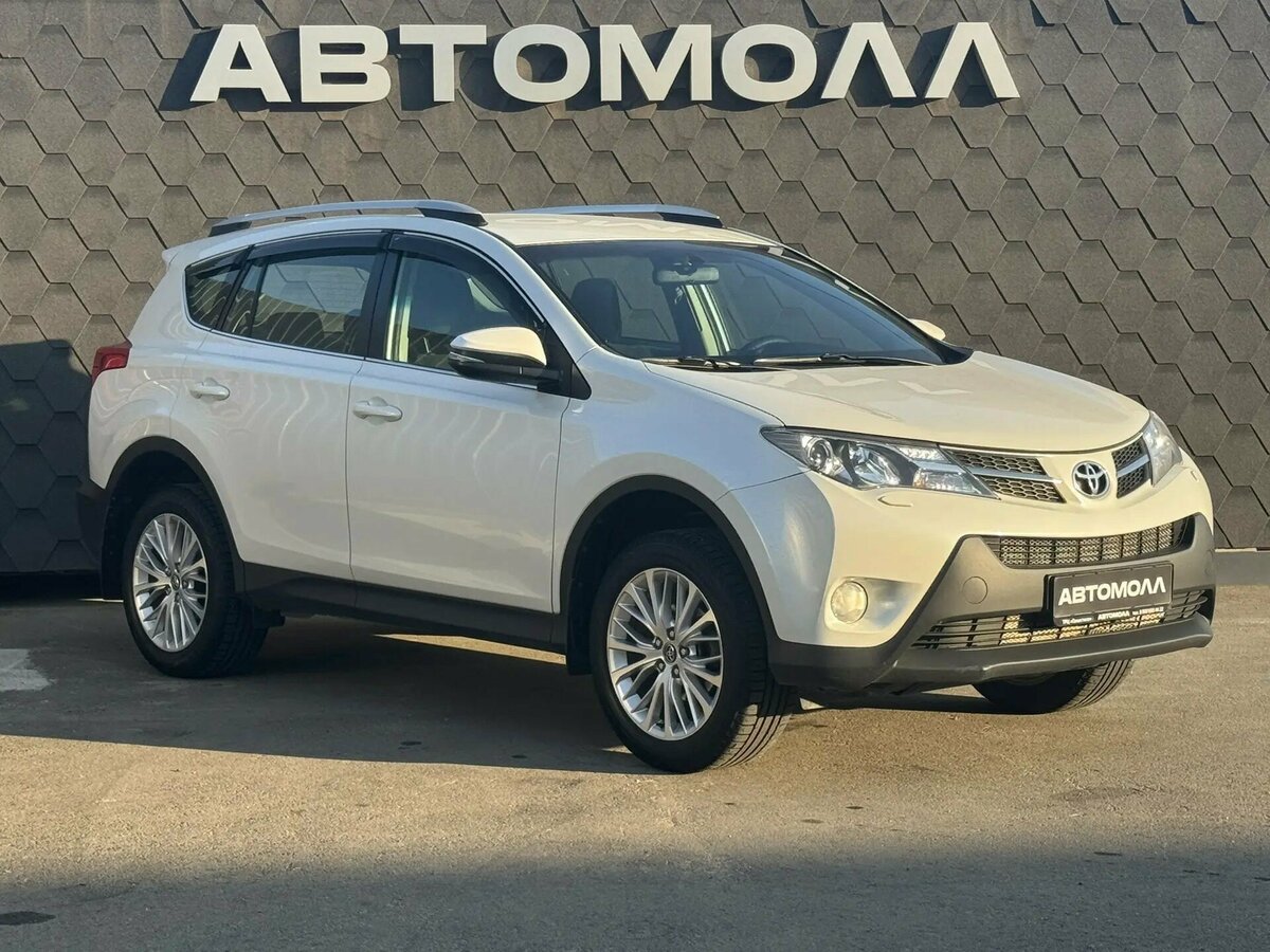 Открыть фотографии: Toyota RAV4 IV (XA40)