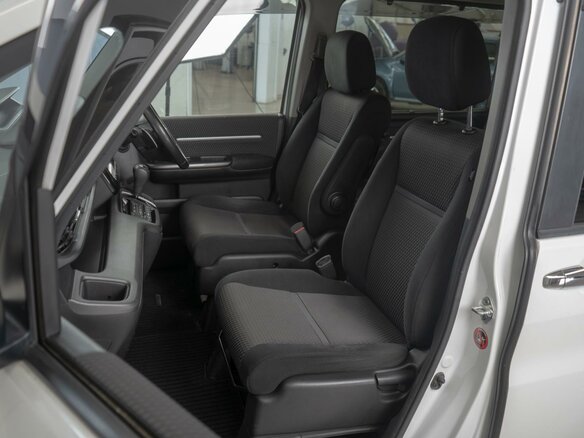 2016 Honda Stepwgn Spada V, белый - вид 10
