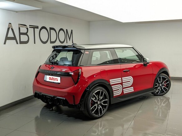 2026 Mini Hatch JCW IV (F65/F66/J01), красный - вид 1