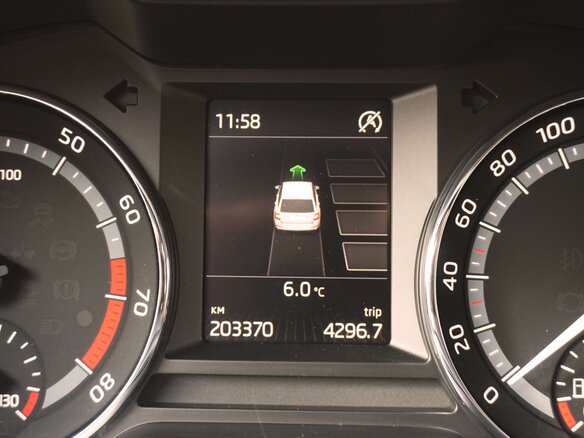 2014 Skoda Octavia Scout III (A7), бежевый, 1930000 рублей - вид 24