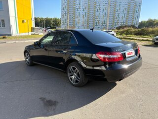 2011 Mercedes-Benz E-Класс 200 7G-Tronic IV (W212, S212, C207), чёрный, 1136000 рублей, вид 4
