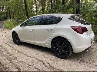 2011 Opel Astra J, белый, 650000 рублей, вид 3