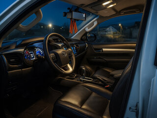 2017 Toyota Hilux VIII, белый, 3800000 рублей, вид 2
