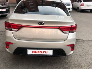 2019 Kia Rio IV, серый, 1150000 рублей, вид 3