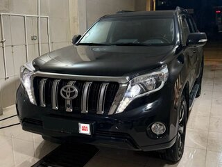 2017 Toyota Land Cruiser Prado 150 Series Рестайлинг 1, чёрный, 4400000 рублей, вид 3