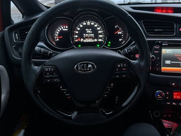2013 Kia Ceed II, оранжевый, 1000000 рублей - вид 6