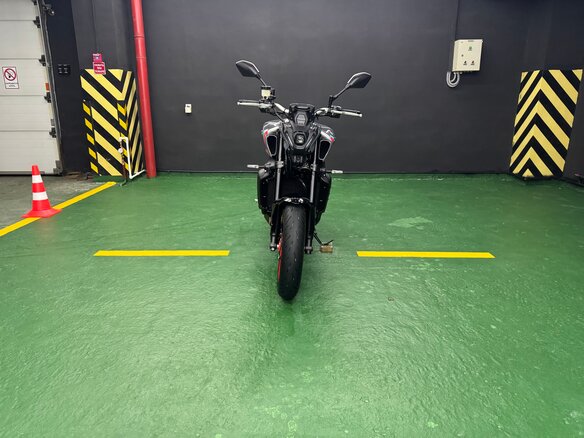 2021 Yamaha MT-09 (FZ-09), серый, 1150000 рублей - вид 7