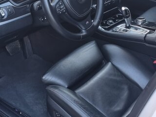 2013 BMW 5 серии 520i VI (F10/F11/F07) Рестайлинг, белый, 2150000 рублей, вид 3