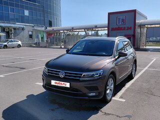 2019 Volkswagen Tiguan II, коричневый, 2800000 рублей, вид 3