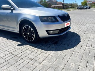 2013 Skoda Octavia III (A7), серебристый, 1380000 рублей, вид 3